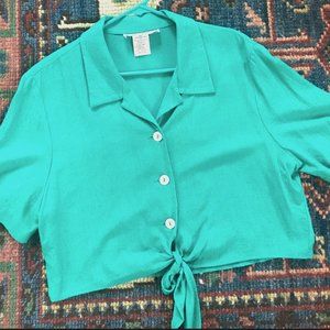 Vintage linen collared tie top with mother of pearl buttons